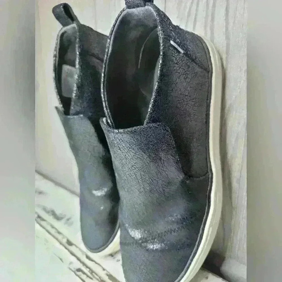TOMS Paxton Slipons in Black Metallic Crackle Suede Leather Women's 9. - Picture 3 of 13